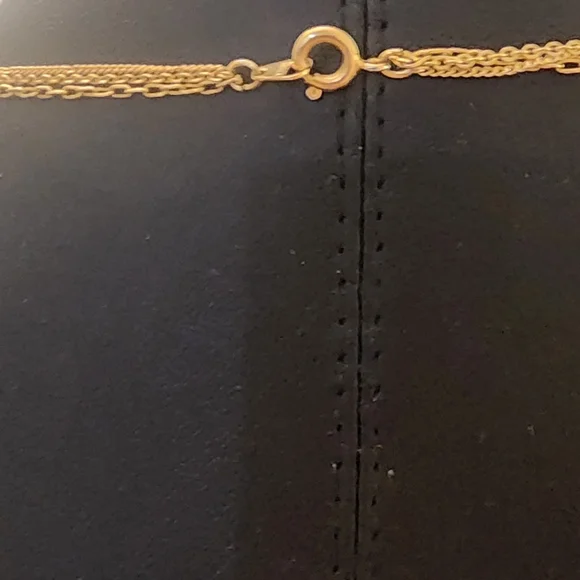 Elegant Gold Tone Layered Necklace - Picture 4 of 6